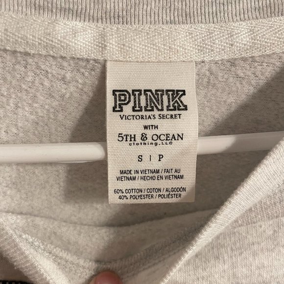 University of Iowa Sweatshirt - Picture 2 of 4